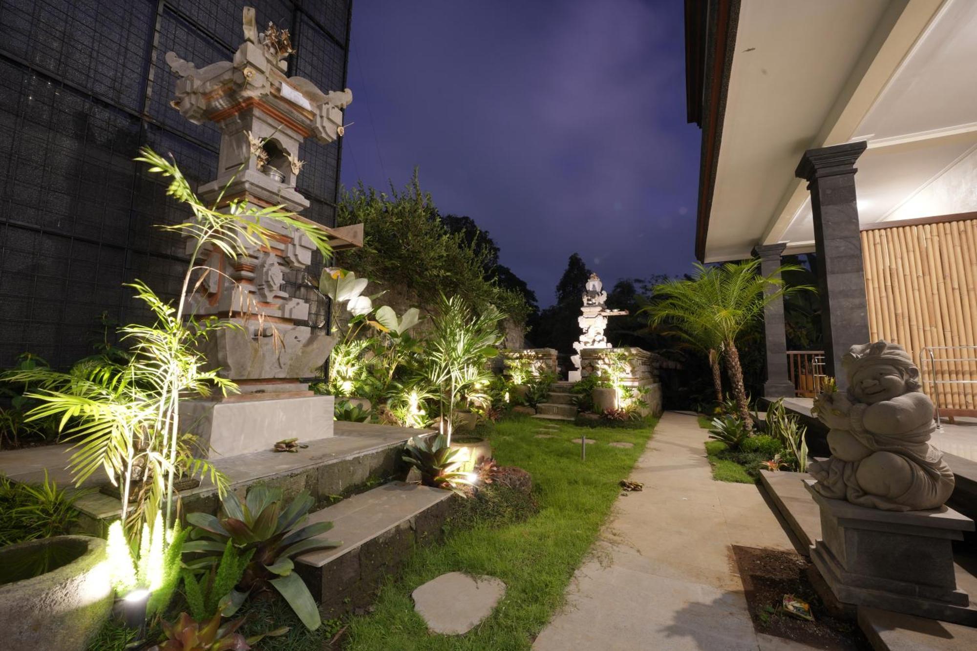 Winaka Ubud Luaran gambar